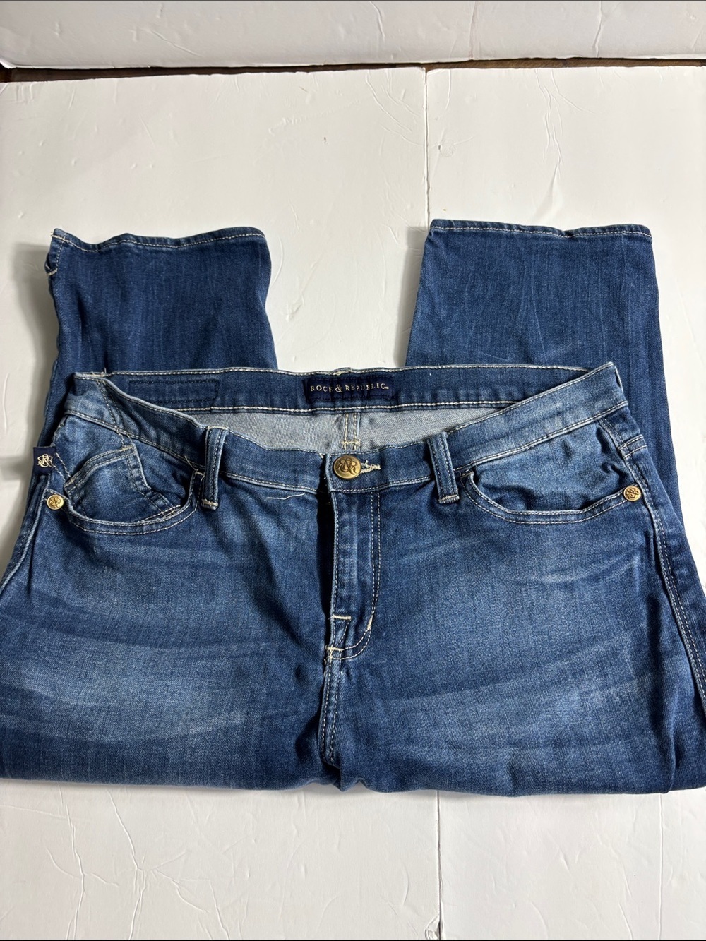Rock & Republic Medium Blue cropped  Jeans